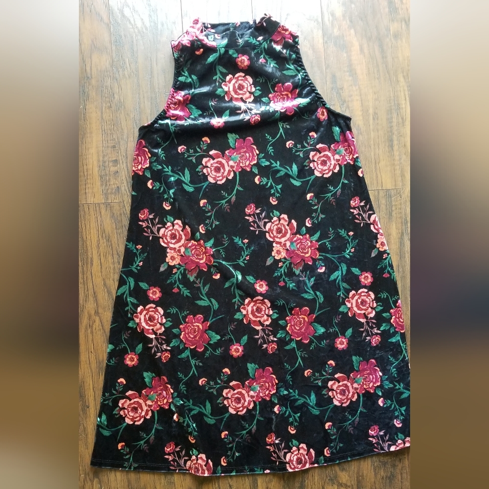 Mudd floral velvet dress medium